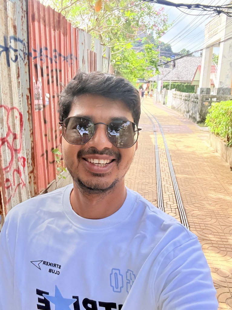 Ronak selfie on a sunny street